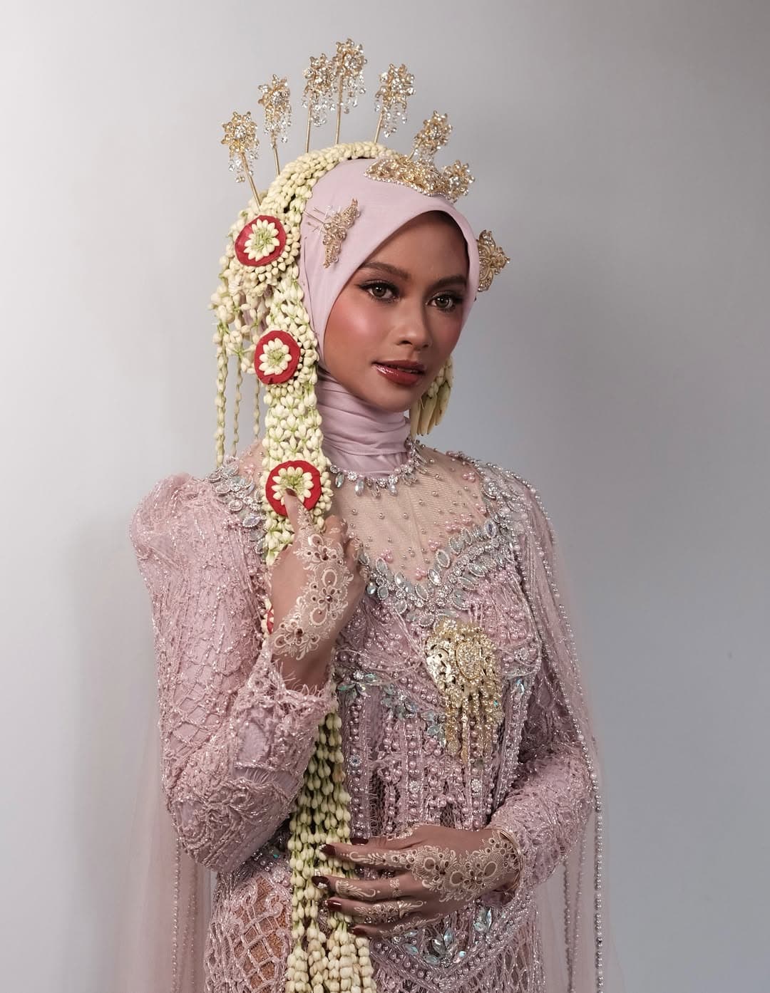 Glam – Gaya Riasan Cacalovas