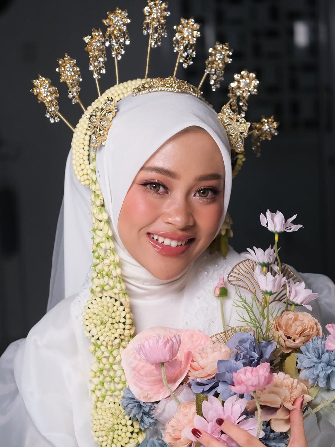 Soft Glam – Gaya Riasan Cacalovas